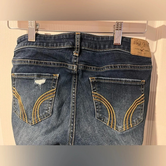 Hollister California denim jeans with factory distressing. Single button. - Picture 2 of 6